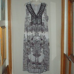 World Unity Woman V-neck long dress - size 2X